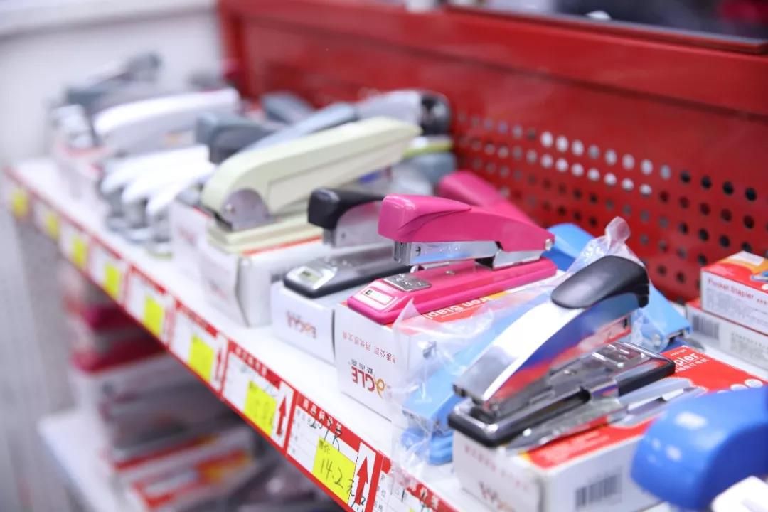 亦文轩 专注只做办公用品，以匠心耕耘百平天地